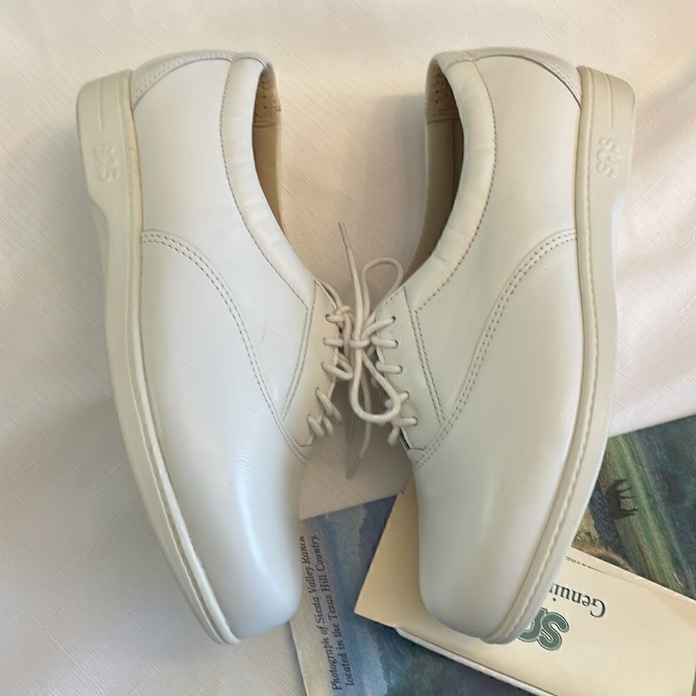 SAS WHITE LEATHER COMFORT SHOES.  NEW. - Picture 5 of 8